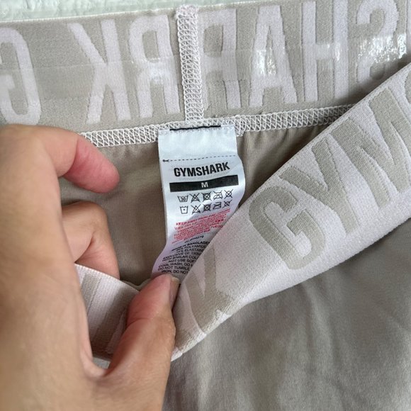 Gym shark beige cream workout shorts logo elastic waist  Size: M - Picture 4 of 6